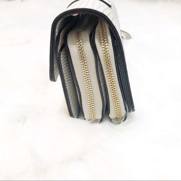 Sondra Roberts squared crossbody/clutch bag NWOT - Picture 4 of 7